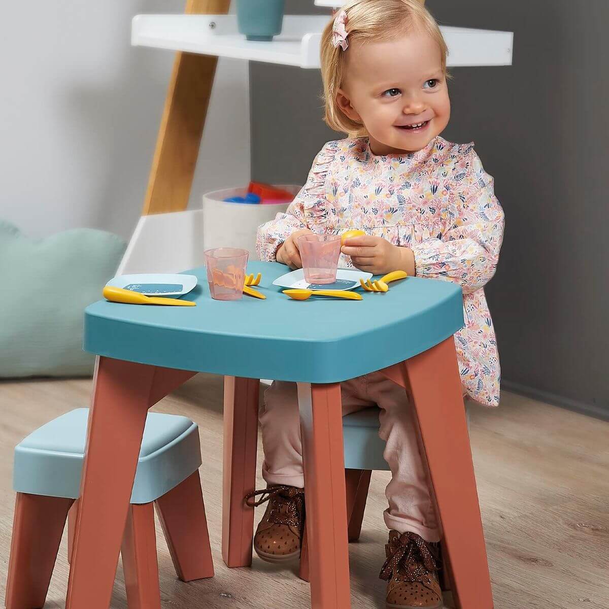 Tavolo Da Gioco Bambini con Sgabelli e Posate - immagine 4