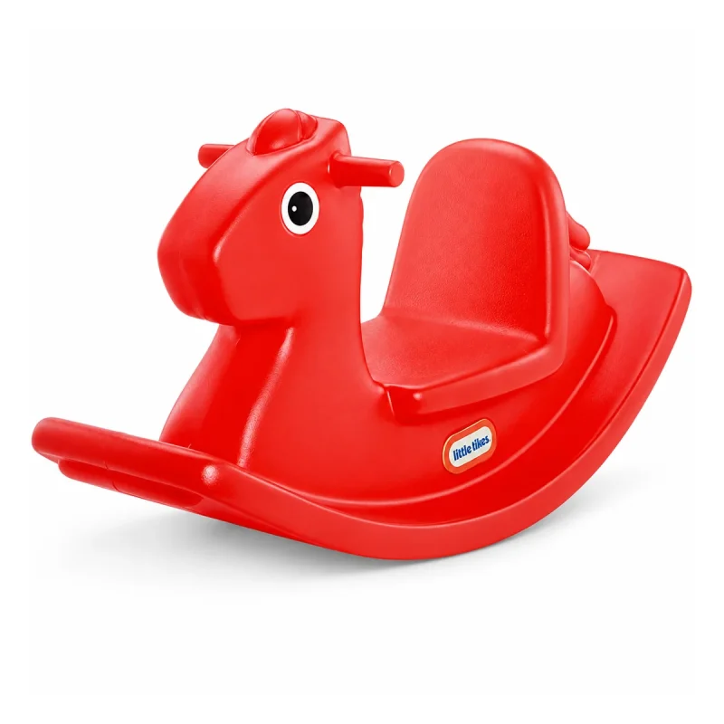 Cavallo a dondolo Little Tikes rosso di tre quarti, con maniglie ai lati della testa e schienale alto