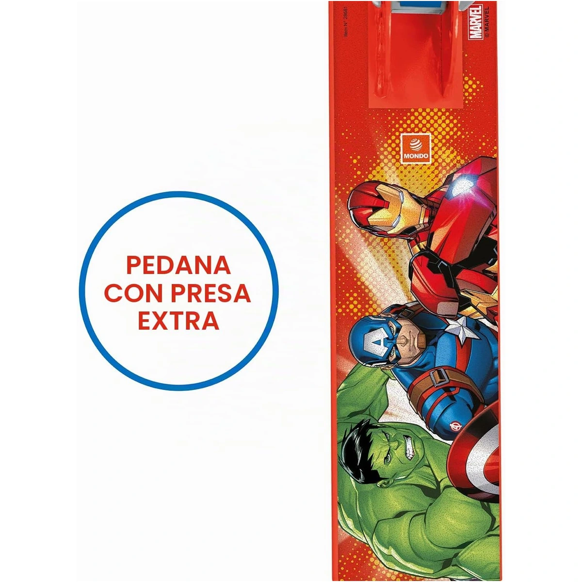Dettaglio della pedana del monopattino Avengers con grafica dei personaggi Marvel e indicazione della presa extra.